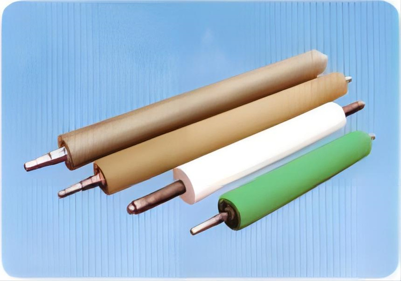 Roll and straightening roll series