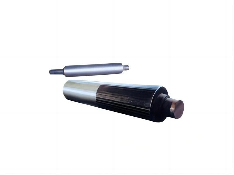 Roll and straightening roll series