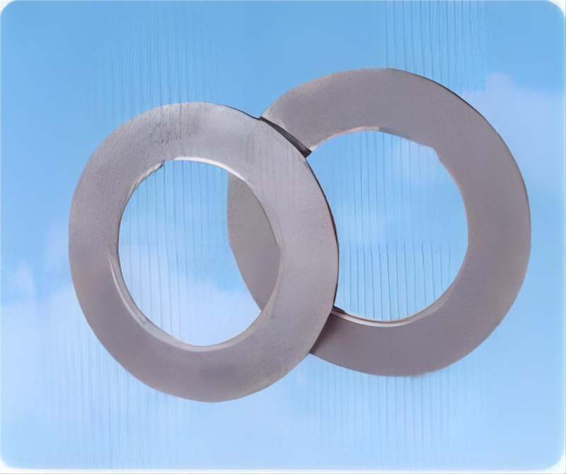 Longitudinal slitting knife